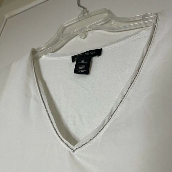 White House Black Market white chiffon overlah short sleeve blouse top size XS - Picture 2 of 5